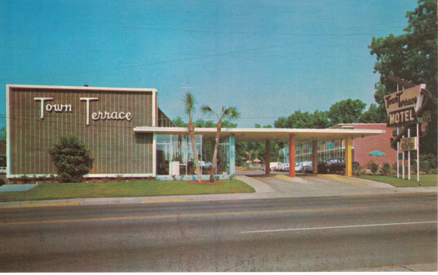 Midcentury Modern Motel Converted into Dothan Apartment Complex ...